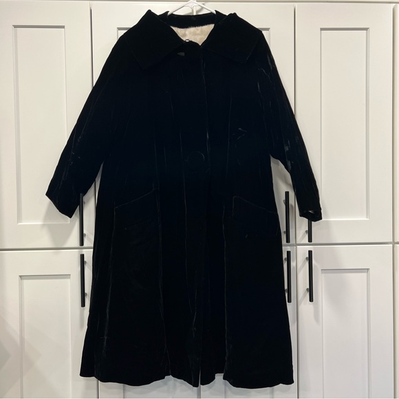 Vintage 1960s Black Velvet Swing Coat Medium MIDI Length Wide Collar Mad Men - Picture 1 of 14
